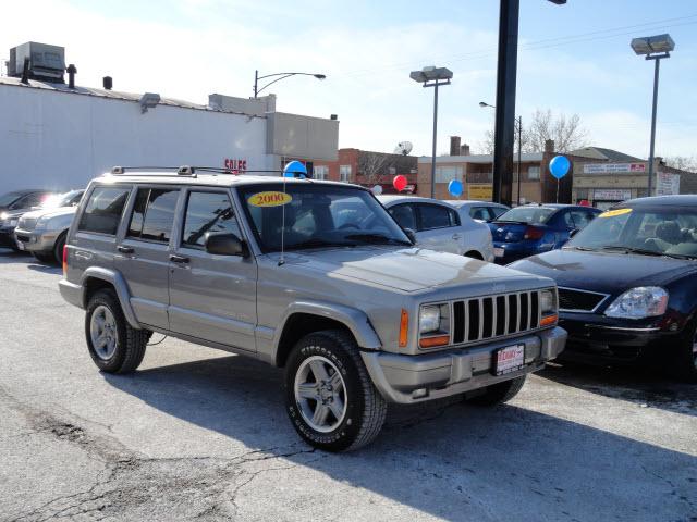 Photo of 2000 Jeep Cherokee