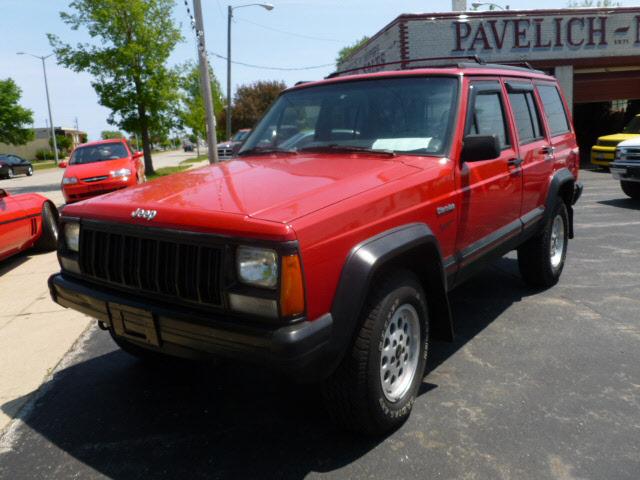 Photo of 1996 Jeep CHEROKEE