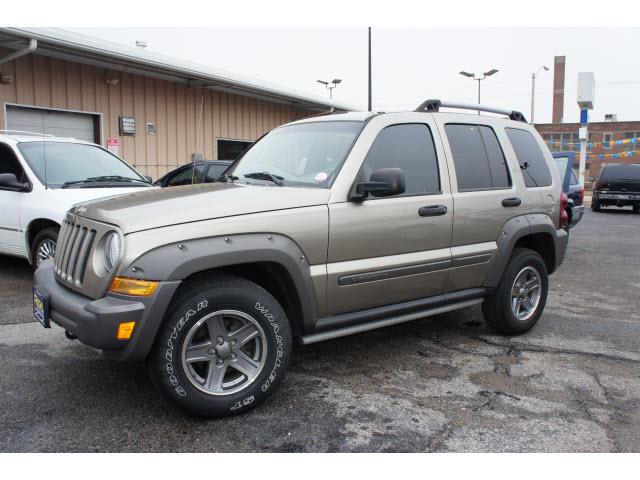 Photo of 2005 Jeep Liberty