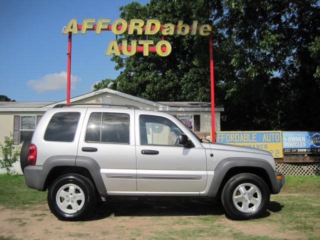 Photo of 2002 Jeep Liberty