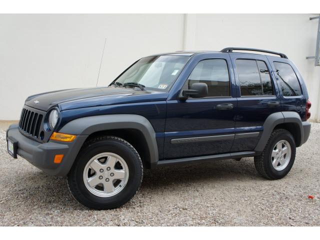 Photo of 2005 Jeep Liberty