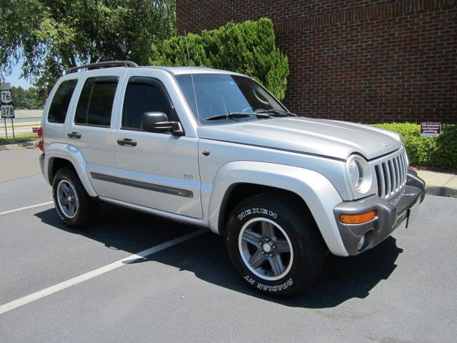 Photo of 2004 Jeep Liberty