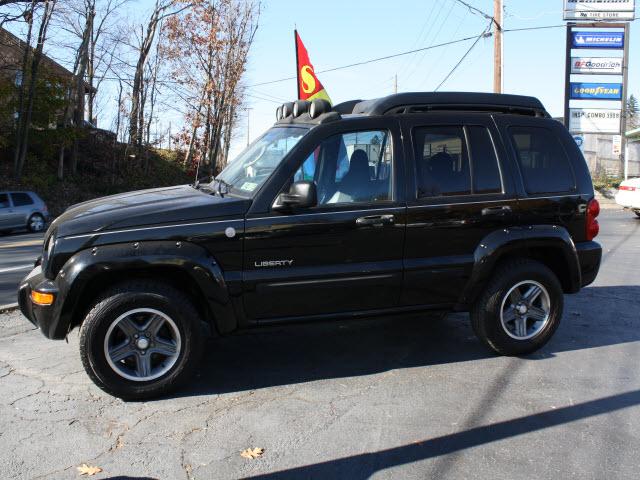 Photo of 2004 Jeep Liberty