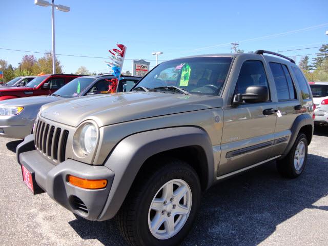 Photo of 2004 Jeep Liberty