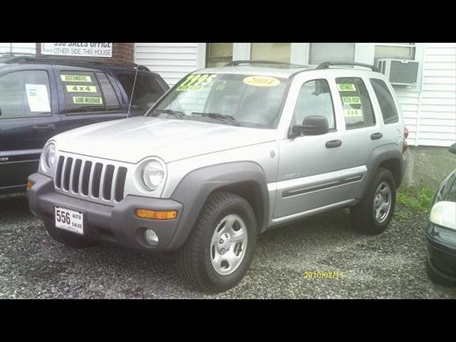 Photo of 2004 Jeep Liberty
