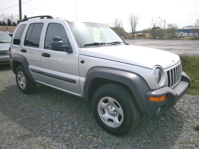 Photo of 2004 Jeep Liberty