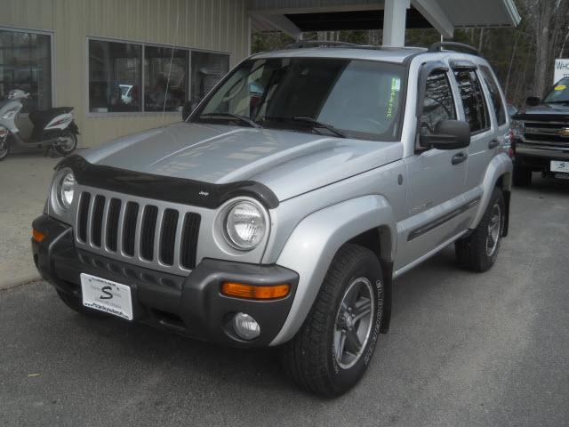 Photo of 2004 Jeep Liberty