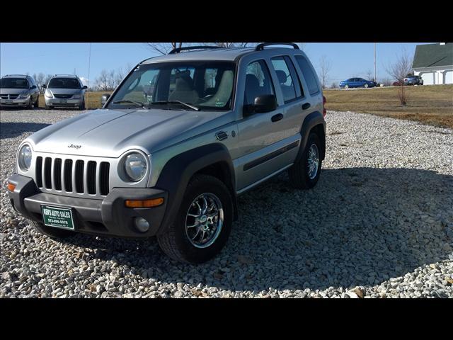 Photo of 2004 Jeep Liberty