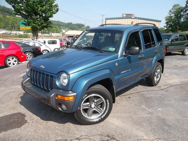 Photo of 2004 Jeep Liberty