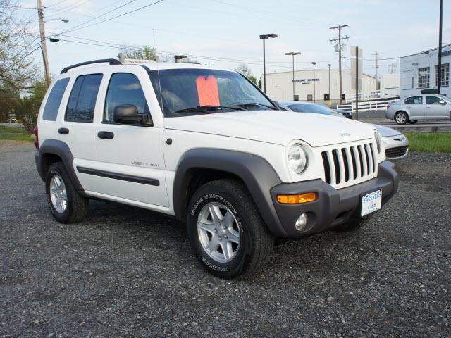 Photo of 2003 Jeep Liberty