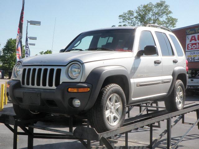 Photo of 2002 Jeep Liberty