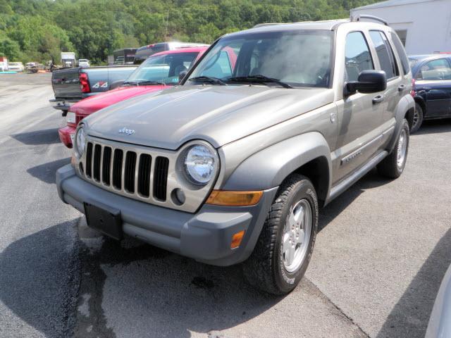 Photo of 2005 Jeep Liberty