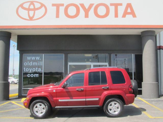 Photo of 2005 Jeep Liberty