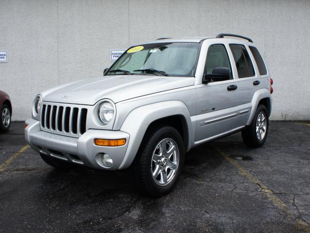 Photo of 2003 Jeep Liberty