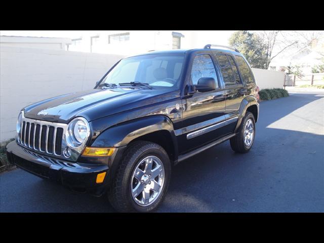 Photo of 2006 Jeep Liberty