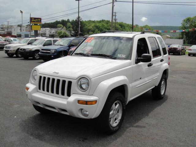 Photo of 2002 Jeep Liberty