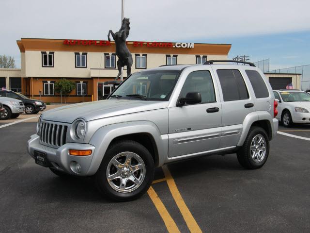 Photo of 2003 Jeep Liberty