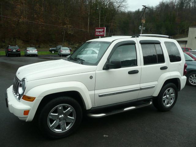 Photo of 2005 Jeep Liberty