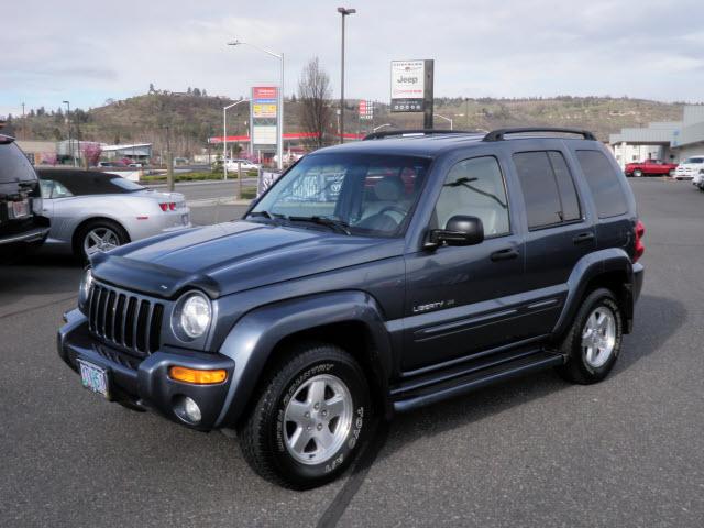 Photo of 2002 Jeep Liberty
