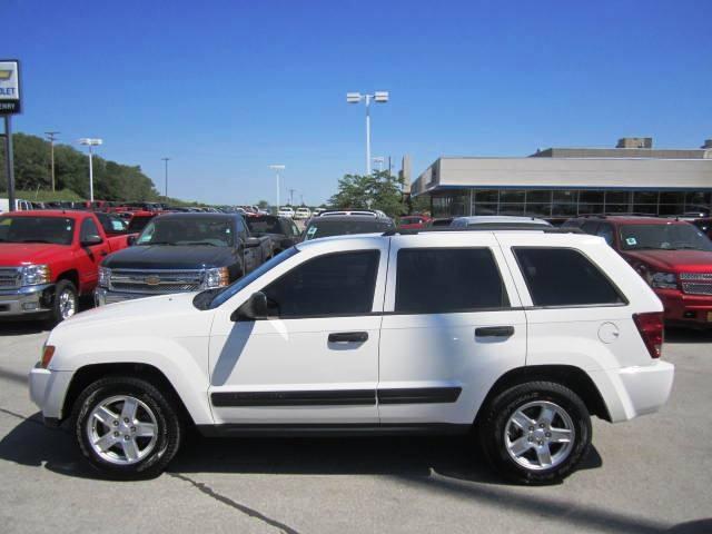 Photo of 2005 Jeep Grand Cherokee
