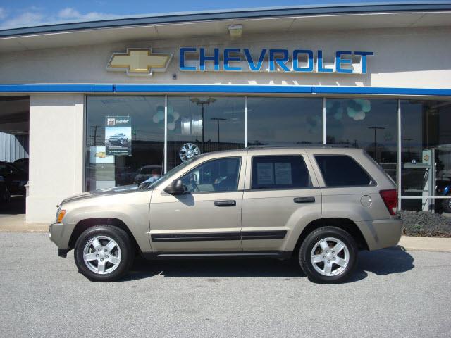 Photo of 2005 Jeep Grand Cherokee