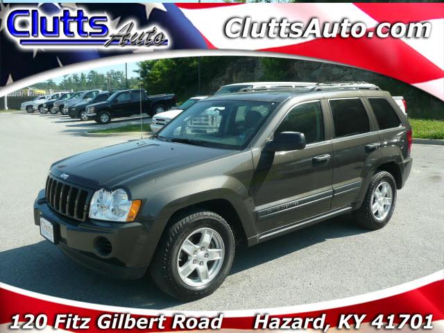 Photo of 2005 Jeep Grand Cherokee