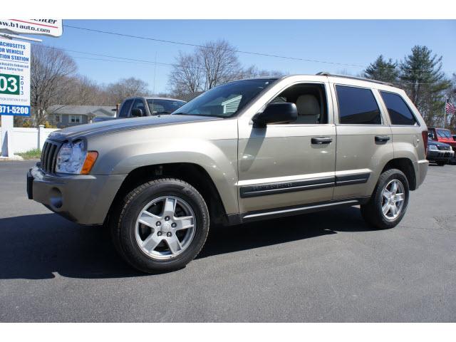 Photo of 2005 Jeep Grand Cherokee