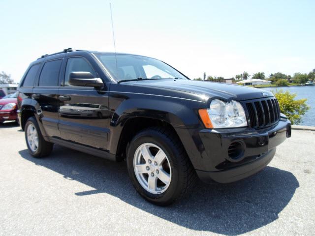 Photo of 2005 Jeep Grand Cherokee