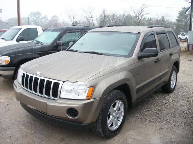 Photo of 2005 Jeep Grand Cherokee