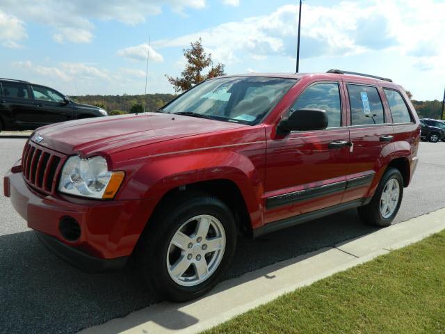 Photo of 2005 Jeep Grand Cherokee
