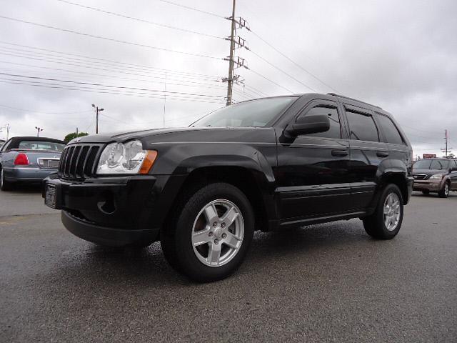 Photo of 2006 Jeep Grand Cherokee