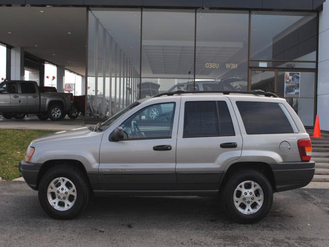 Photo of 2001 Jeep Grand Cherokee