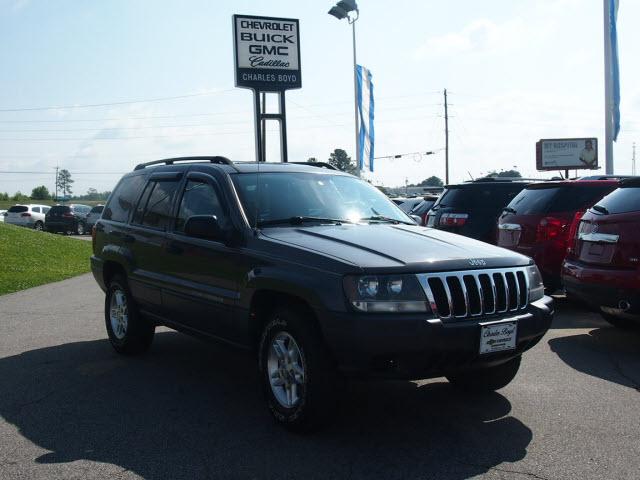 Photo of 2003 Jeep Grand Cherokee