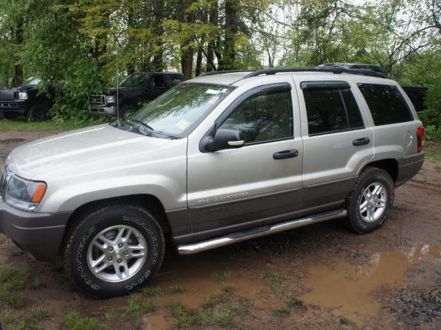 Photo of 2004 Jeep Grand Cherokee