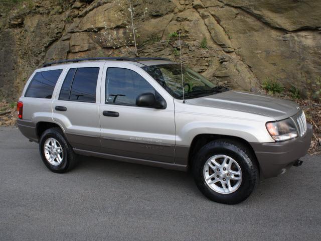 Photo of 2004 Jeep Grand Cherokee