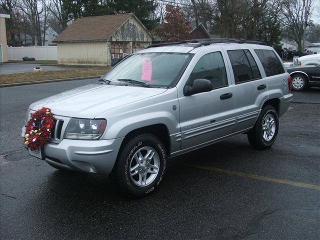 Photo of 2004 Jeep Grand Cherokee