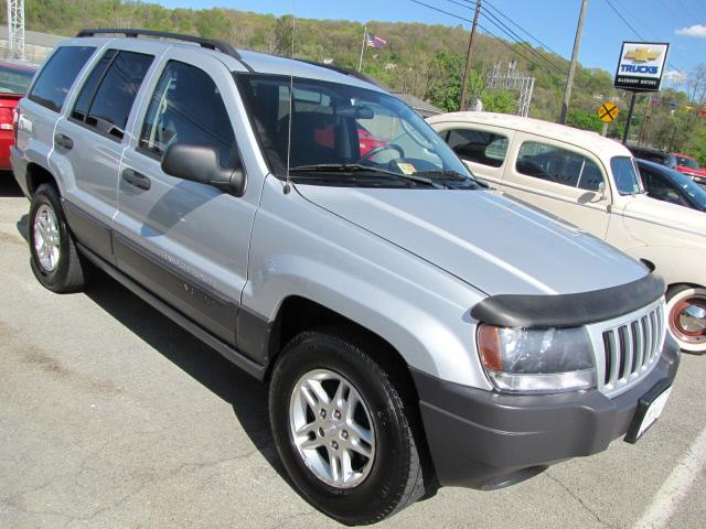 Photo of 2004 Jeep Grand Cherokee