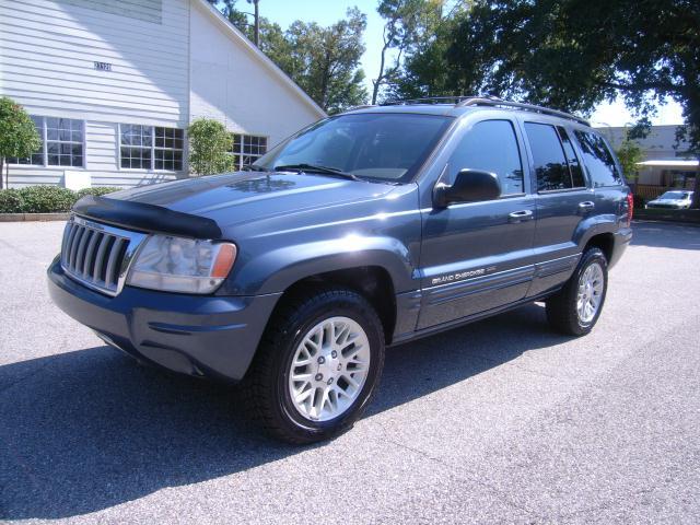 Photo of 2004 Jeep Grand Cherokee