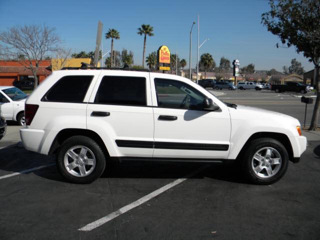 Photo of 2005 Jeep Grand Cherokee
