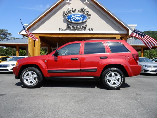 Photo of 2006 Jeep Grand Cherokee