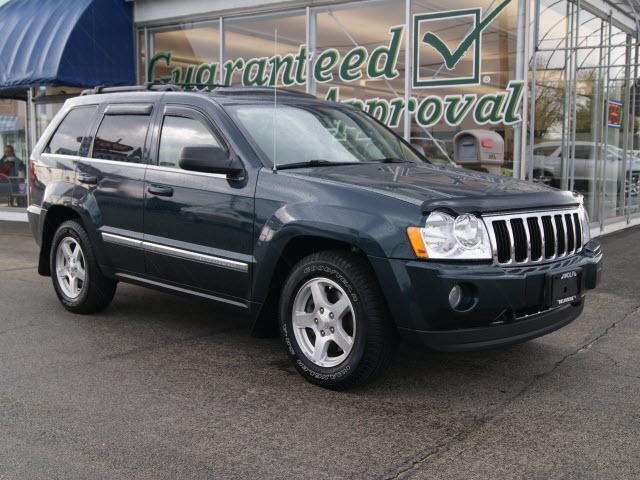 Photo of 2005 Jeep Grand Cherokee