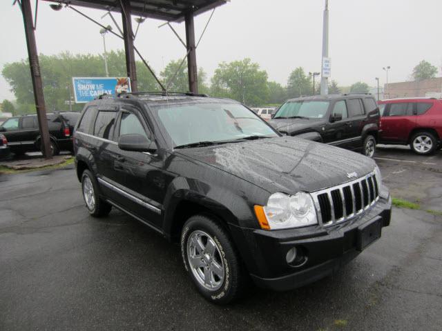 Photo of 2005 Jeep Grand Cherokee