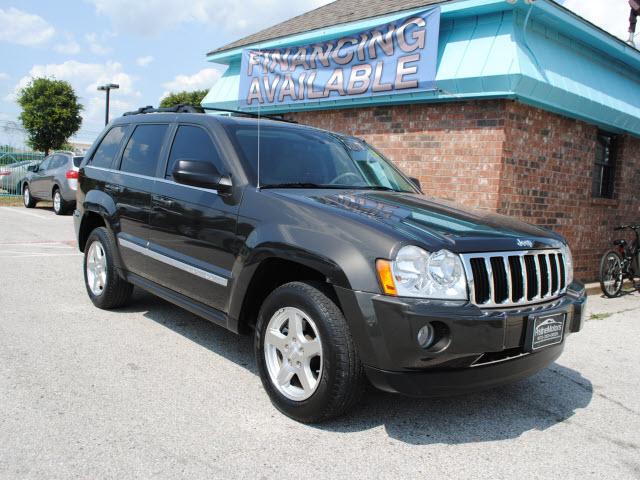 Photo of 2005 Jeep Grand Cherokee