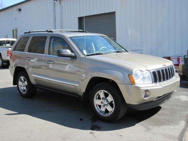 Photo of 2005 Jeep Grand Cherokee
