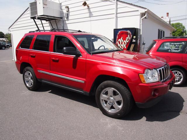 Photo of 2005 Jeep Grand Cherokee