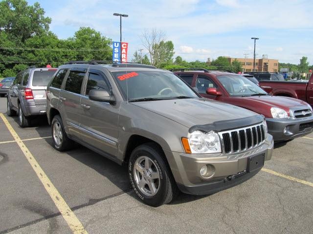 Photo of 2005 Jeep Grand Cherokee