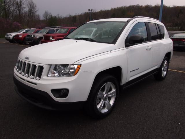 Photo of 2011 Jeep Compass