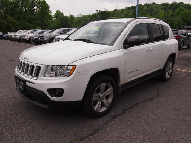 Photo of 2011 Jeep Compass