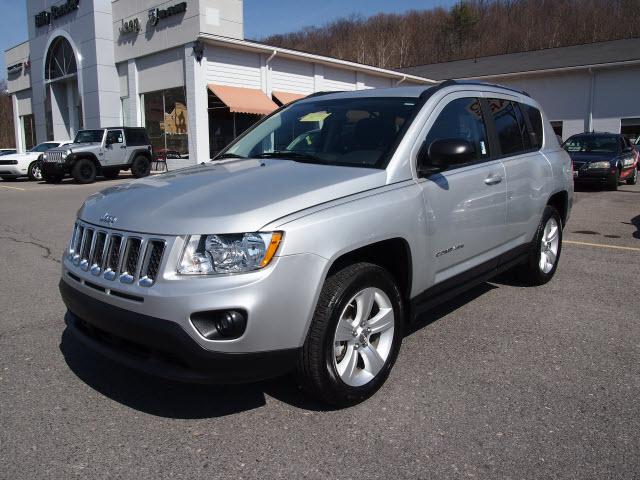 Photo of 2011 Jeep Compass