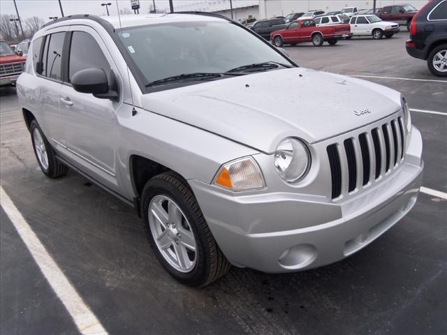 Photo of 2010 Jeep Compass